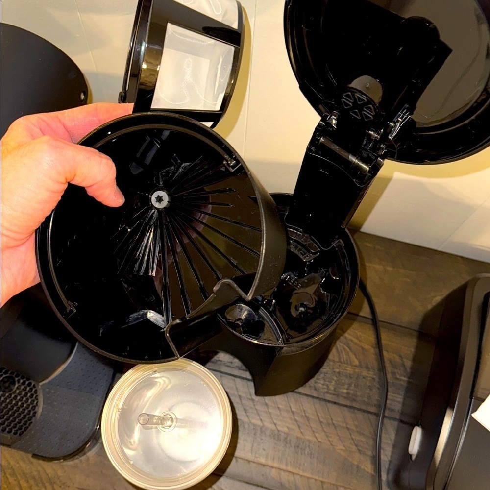 TWO! Mr. Coffee Sunbeam Blk Iced Tea Makers w/Clear Plastic Tumbler w/Lid/Straw - Picture 2 of 3